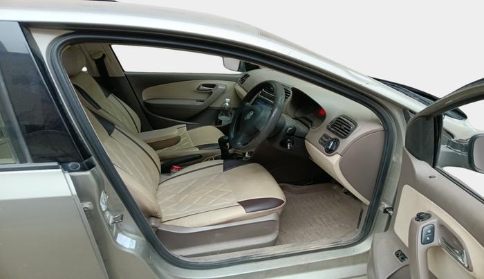 2013 Skoda Rapid ACTIVE 1.6 TDI CR MT, Diesel, Manual, 1,30,920 km, interior