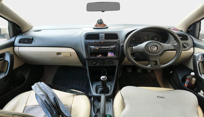 2011 Volkswagen Polo COMFORTLINE 1.2L PETROL, Petrol, Manual, 1,44,927 km, interior