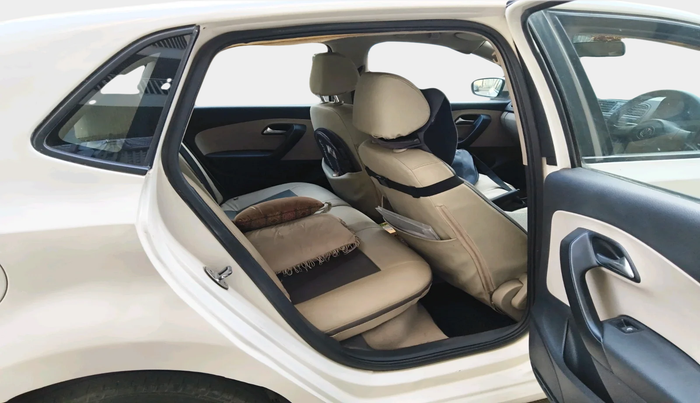 2011 Volkswagen Polo COMFORTLINE 1.2L PETROL, Petrol, Manual, 1,44,927 km, interior