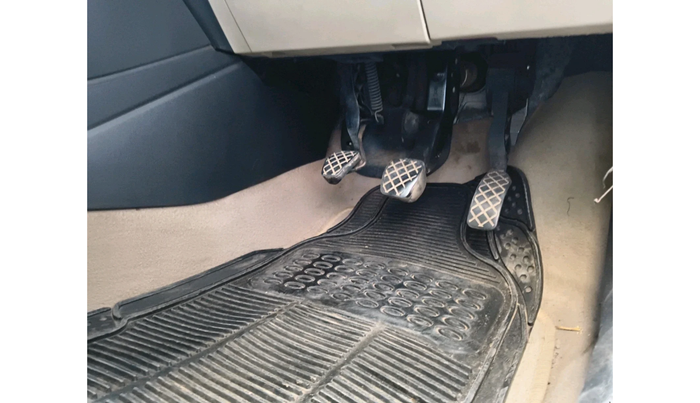 2011 Volkswagen Polo COMFORTLINE 1.2L PETROL, Petrol, Manual, 1,44,927 km, interior