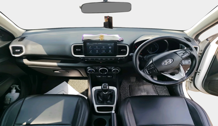 2022 Hyundai VENUE SX 1.5 CRDI, Diesel, Manual, 42,578 km, interior