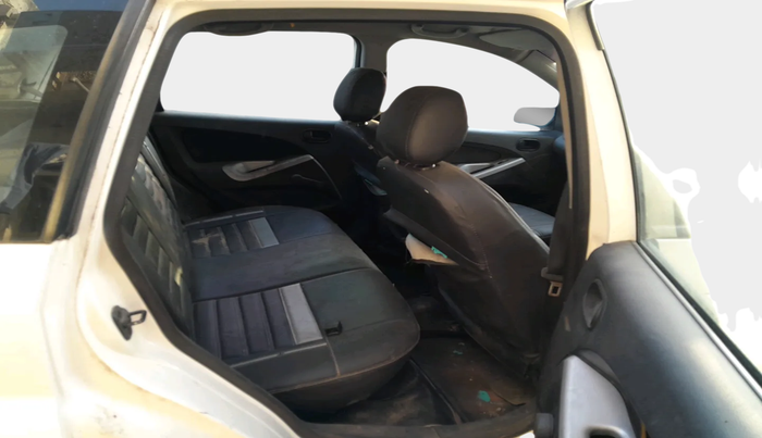 2011 Ford Figo TITANIUM 1.4 DIESEL, Diesel, Manual, 1,36,000 km, interior