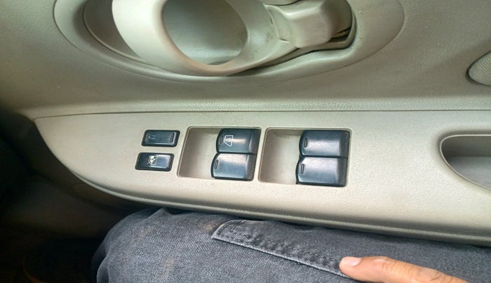 2013 Renault Pulse RXL DIESEL, Diesel, Manual, 1,12,009 km, interior