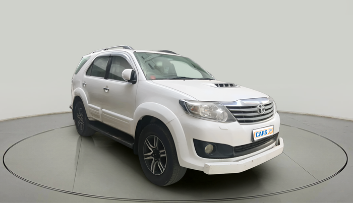 2012 Toyota Fortuner 3.0 4X2 AT, Diesel, Automatic, 1,25,256 km, exterior