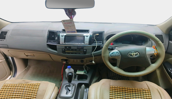 2012 Toyota Fortuner 3.0 4X2 AT, Diesel, Automatic, 1,25,256 km, interior