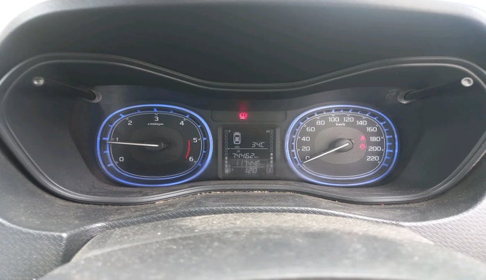 2018 Maruti Vitara Brezza ZDI, Diesel, Manual, 1,17,446 km, interior
