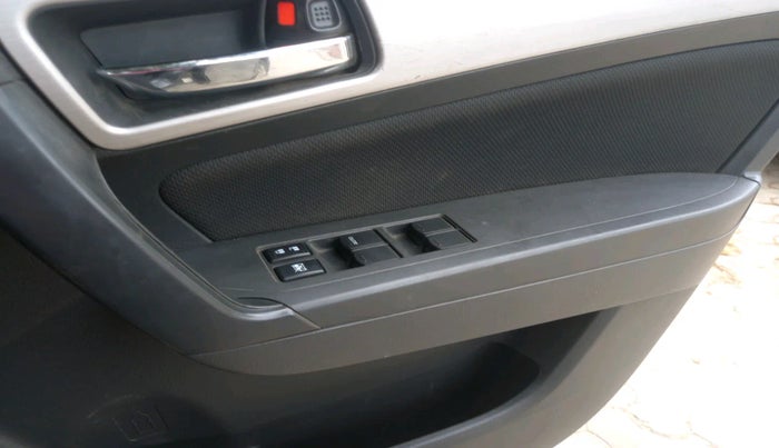 2018 Maruti Vitara Brezza ZDI, Diesel, Manual, 1,17,446 km, interior