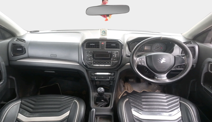 2018 Maruti Vitara Brezza ZDI, Diesel, Manual, 1,17,446 km, interior