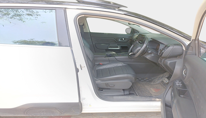 2022 CITROEN C5 AIRCROSS SHINE DUAL TONE, Diesel, Automatic, 1,00,914 km, interior