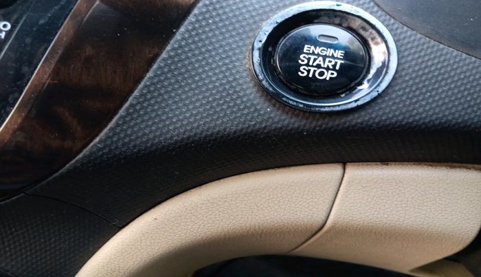 2014 Hyundai Verna FLUIDIC 1.6 CRDI SX OPT, Diesel, Manual, 1,55,801 km, interior