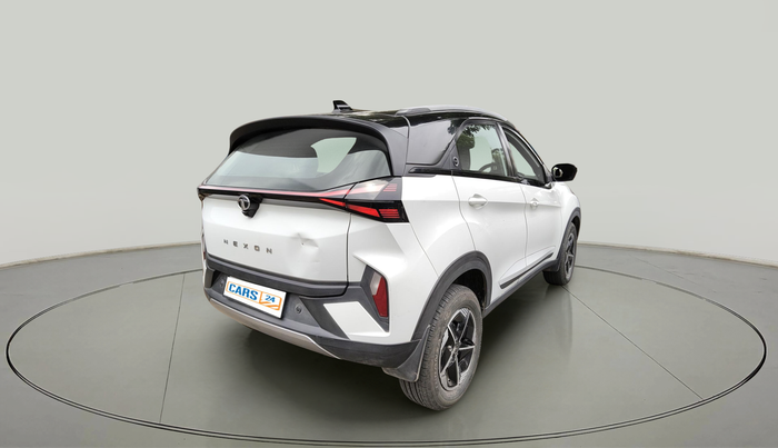 2023 Tata NEXON FEARLESS SUNROOF AMT DUAL TONE 1.5 DIESEL, Diesel, Automatic, 42,142 km, exterior