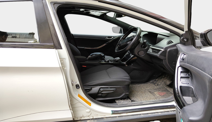 2023 Tata NEXON FEARLESS SUNROOF AMT DUAL TONE 1.5 DIESEL, Diesel, Automatic, 42,142 km, interior