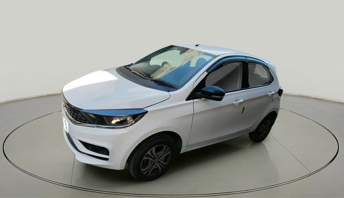 2024 Tata Tiago XT CNG, Petrol, Manual, 17,018 km, exterior