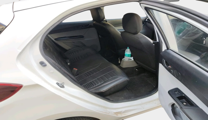 2024 Tata Tiago XT CNG, Petrol, Manual, 17,018 km, interior