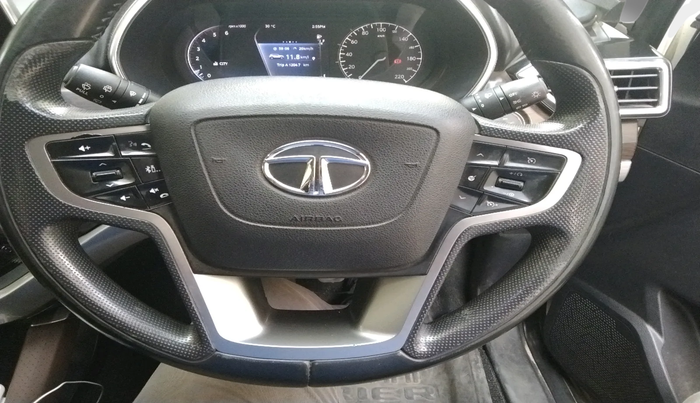 2019 Tata Harrier XZ 2.0L, Diesel, Manual, 1,07,218 km, interior