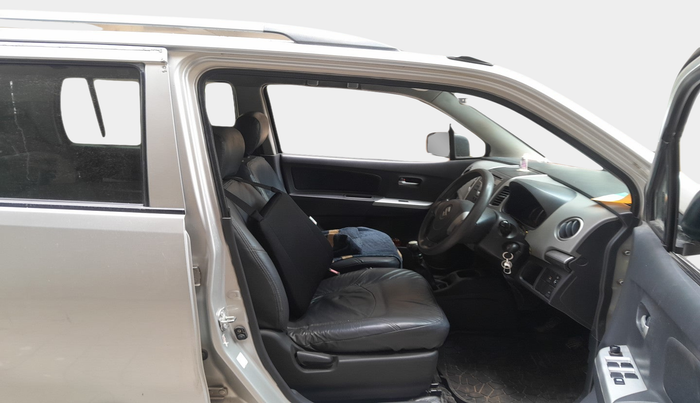 2011 Maruti Wagon R 1.0 VXI, Petrol, Manual, 1,38,653 km, interior