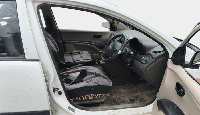2013 Hyundai i10 ERA 1.1, Petrol, Manual, 71,796 km, interior