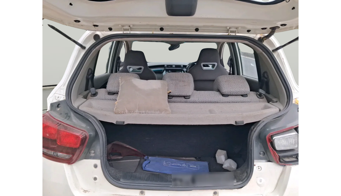 2016 Mahindra Kuv100 K8 D 6 STR, Diesel, Manual, 1,36,037 km, exterior