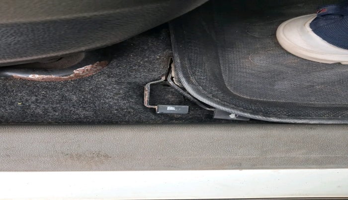 2016 Mahindra Kuv100 K8 D 6 STR, Diesel, Manual, 1,36,037 km, interior