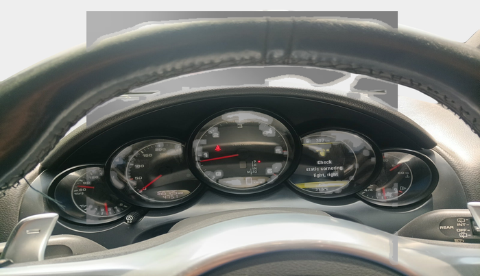 2015 Porsche Cayenne DIESEL, Diesel, Automatic, 1,66,725 km, interior