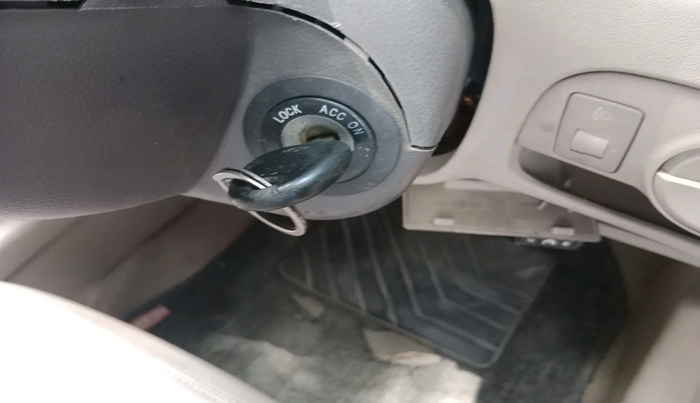 2010 Hyundai Verna 1.6 VTVT, Petrol, Manual, 1,75,772 km, interior