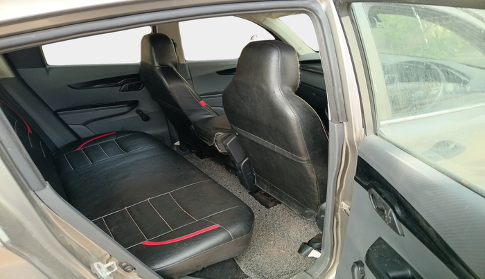 2017 Mahindra Kuv100 K2 D 6 STR, Diesel, Manual, 87,724 km, interior