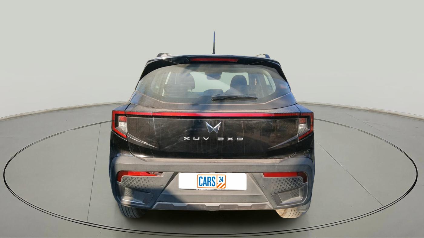 2024 Mahindra XUV 3XO AX5L 1.2 TGDi AT, Petrol, Automatic, 15,947 km, exterior