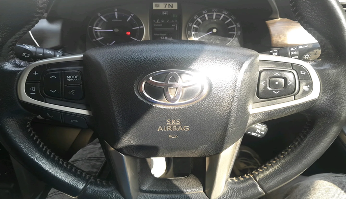 2020 Toyota Innova Crysta 2.4 ZX 7 STR, Diesel, Manual, 62,072 km, interior