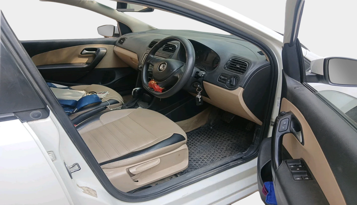 2017 Volkswagen Ameo COMFORTLINE 1.5 AT, Diesel, Automatic, 1,06,782 km, interior