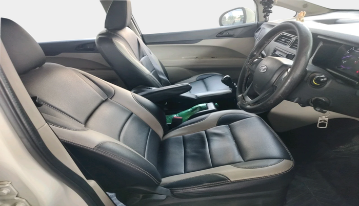 2019 Mahindra MARAZZO M2 8 STR, Diesel, Manual, 2,69,255 km, interior
