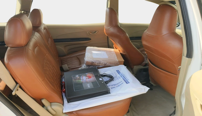 2014 Honda Mobilio 1.5L I-DTEC S, Diesel, Manual, 1,55,509 km, interior