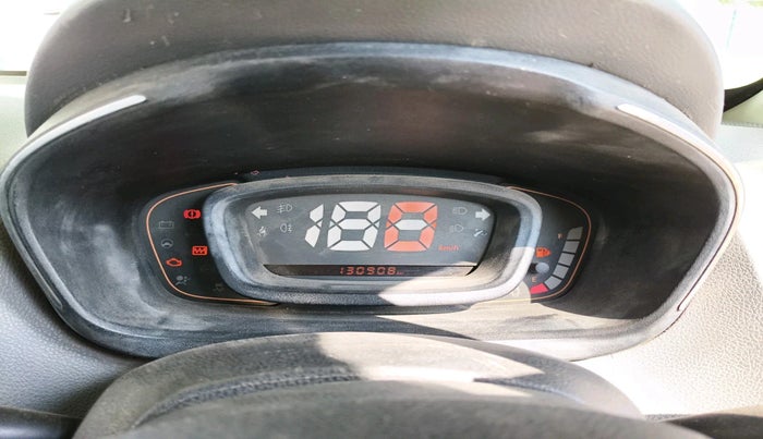 2016 Renault Kwid RXT 0.8, Petrol, Manual, 1,30,908 km, interior