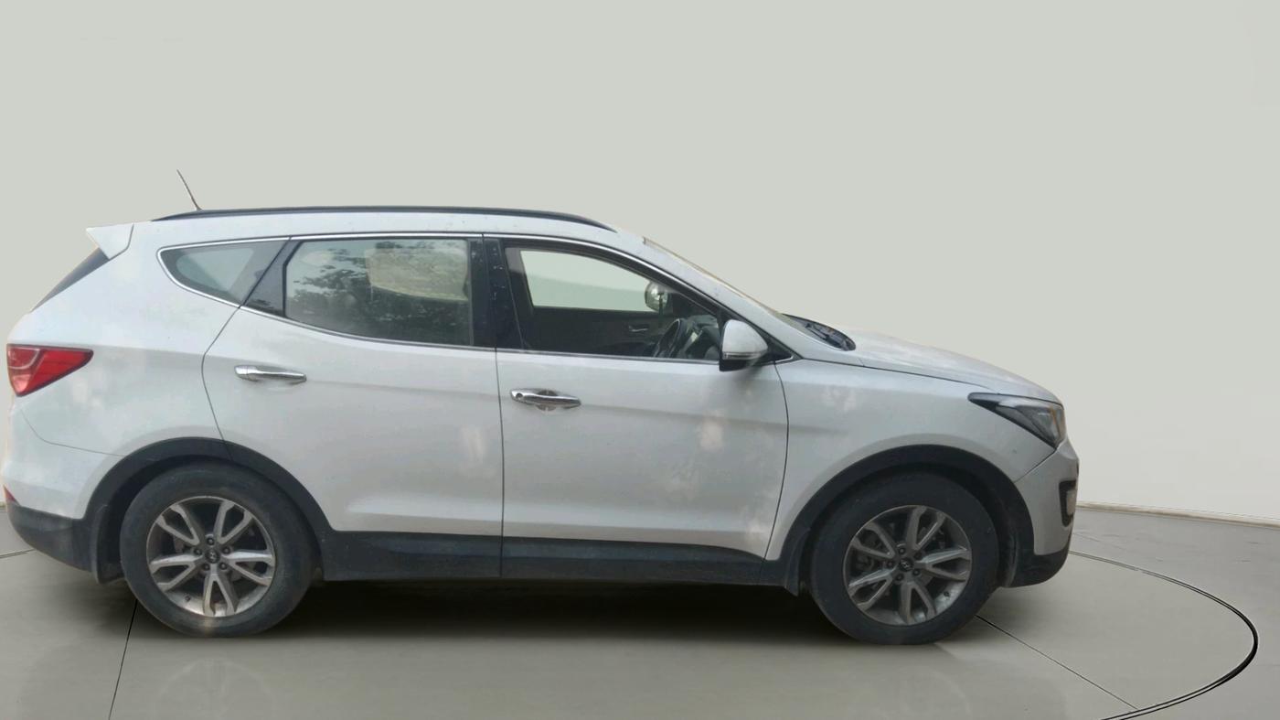 2016 Hyundai Santa Fe 2 WD AT, Diesel, Automatic, 1,88,069 km, exterior