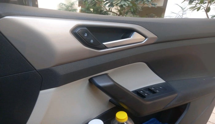 2022 Volkswagen TAIGUN HIGHLINE 1.0 TSI MT, Petrol, Manual, 1,85,866 km, interior