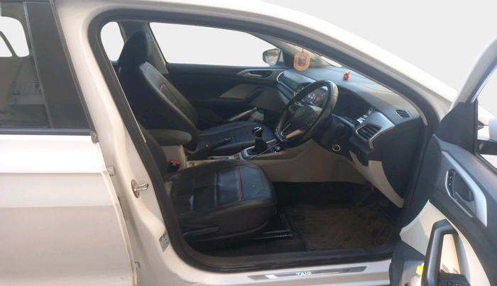 2022 Volkswagen TAIGUN HIGHLINE 1.0 TSI MT, Petrol, Manual, 1,85,866 km, interior