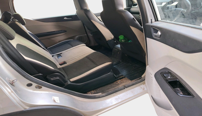 2019 Renault TRIBER RXZ, Petrol, Manual, 57,831 km, interior