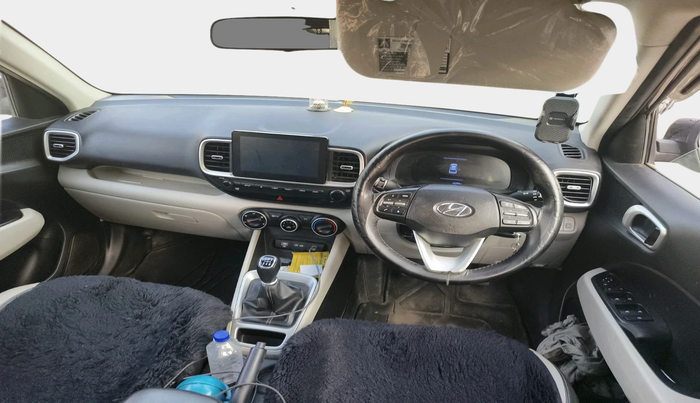 2023 Hyundai VENUE S(O) 1.2, Petrol, Manual, 66,550 km, interior