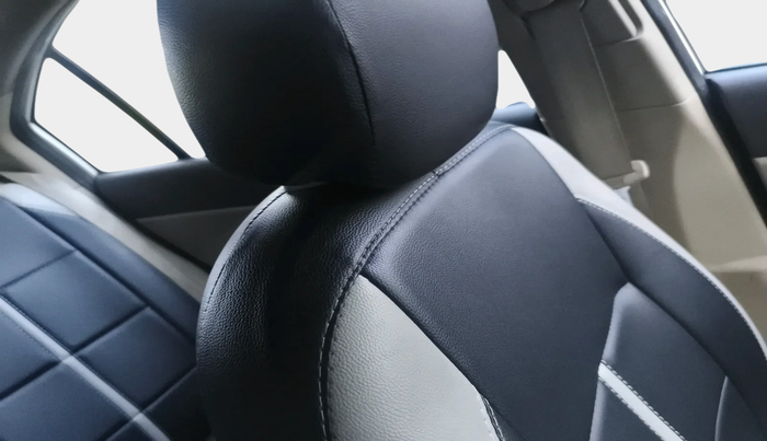 2010 Hyundai Verna VGT CRDI SX ABS, Diesel, Manual, 1,02,272 km, interior