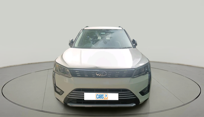 2019 Mahindra XUV300 W8 1.5 DIESEL, Diesel, Manual, 1,17,403 km, exterior