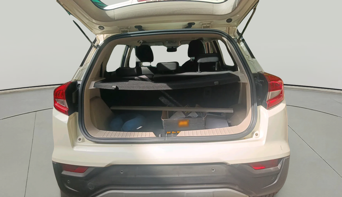 2019 Mahindra XUV300 W8 1.5 DIESEL, Diesel, Manual, 1,17,403 km, exterior