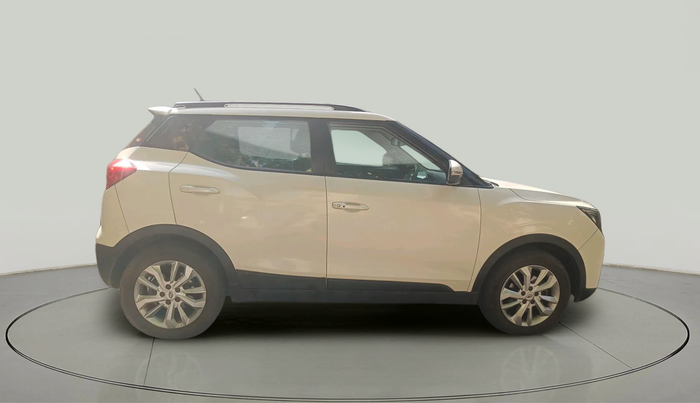 2019 Mahindra XUV300 W8 1.5 DIESEL, Diesel, Manual, 1,17,403 km, exterior