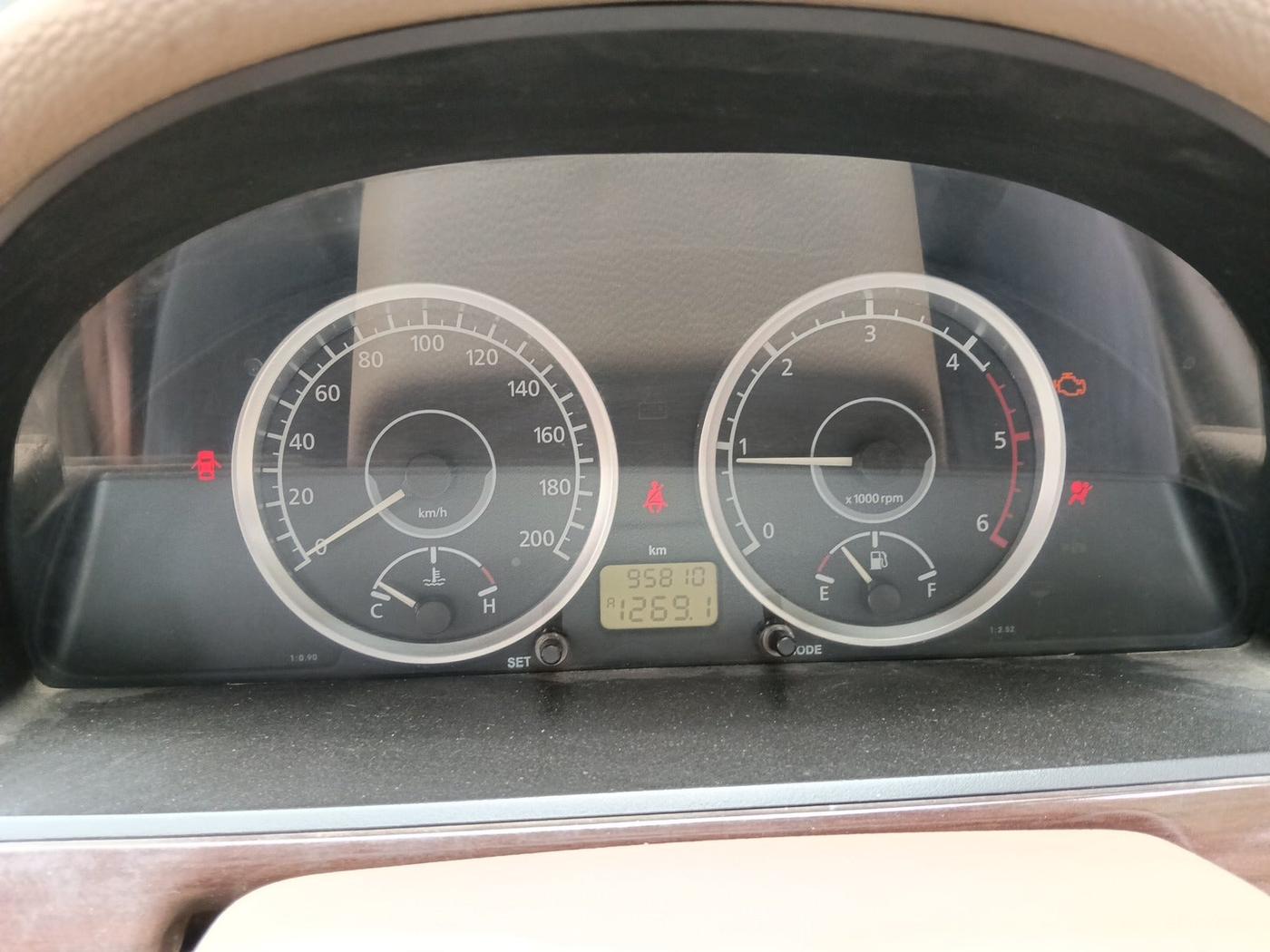 2013 Tata Safari Storme 2.2 VX 4X2, Diesel, Manual, 95,932 km, interior