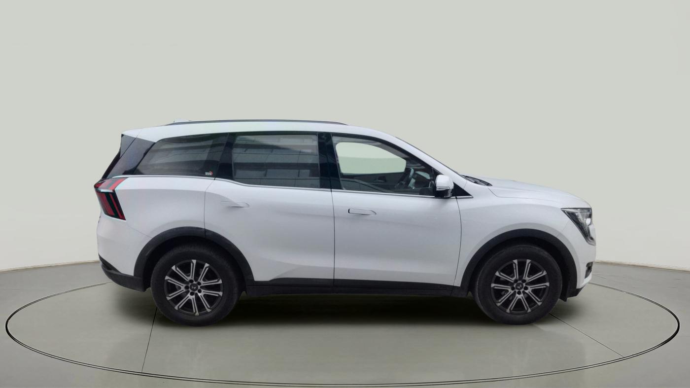 2021 Mahindra XUV700 AX 7 LUXURY P AT 7 STR, Petrol, Automatic, 47,718 km, exterior