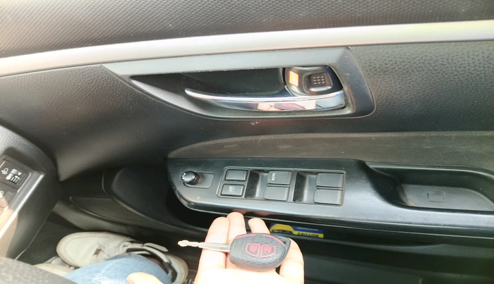 2012 Maruti Swift VXI, Petrol, Manual, 1,30,822 km, interior