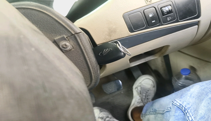 2016 Mahindra Xylo D4, Diesel, Manual, 2,20,725 km, interior