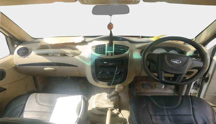 2016 Mahindra Xylo D4, Diesel, Manual, 2,20,725 km, interior