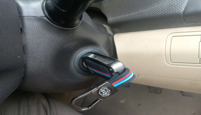 2011 Hyundai Verna FLUIDIC 1.6 CRDI EX, Diesel, Manual, 1,21,472 km, interior