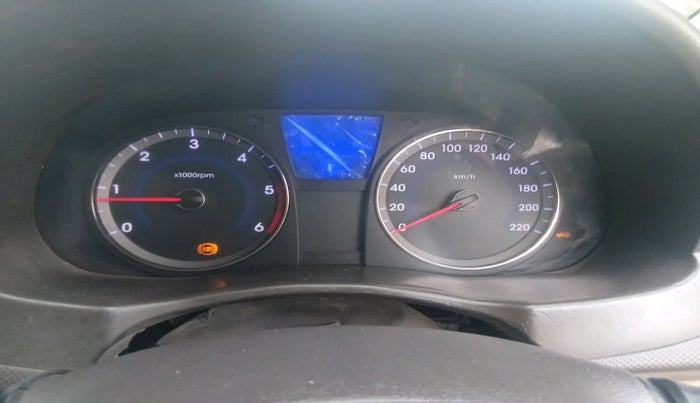 2011 Hyundai Verna FLUIDIC 1.6 CRDI EX, Diesel, Manual, 1,21,472 km, interior