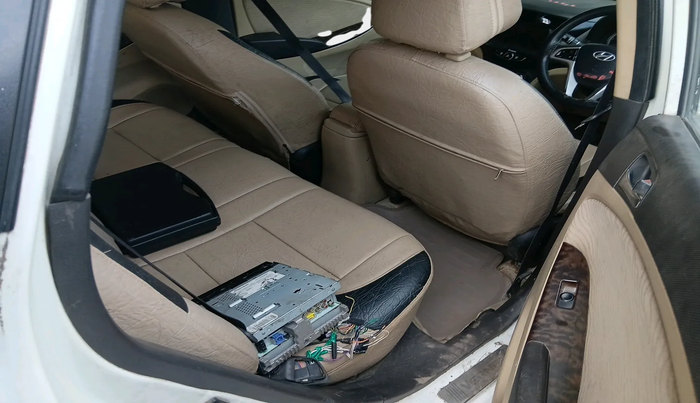 2011 Hyundai Verna FLUIDIC 1.6 CRDI EX, Diesel, Manual, 1,21,472 km, interior