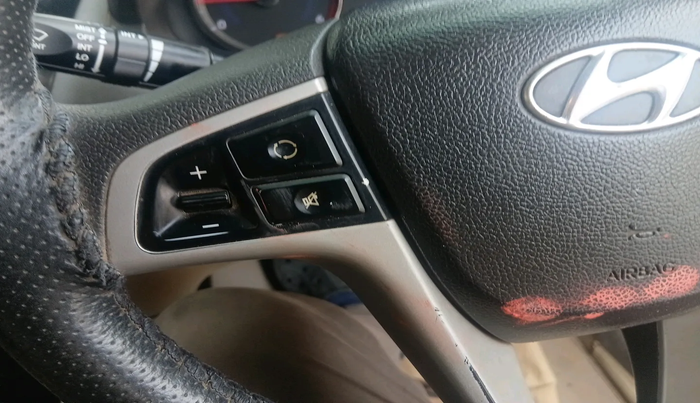 2011 Hyundai Verna FLUIDIC 1.6 CRDI EX, Diesel, Manual, 1,21,472 km, interior